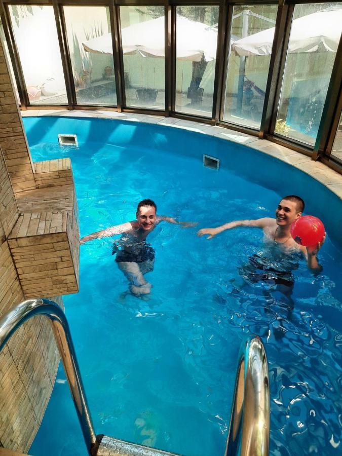 טביליסי Hotel Relax מראה חיצוני תמונה