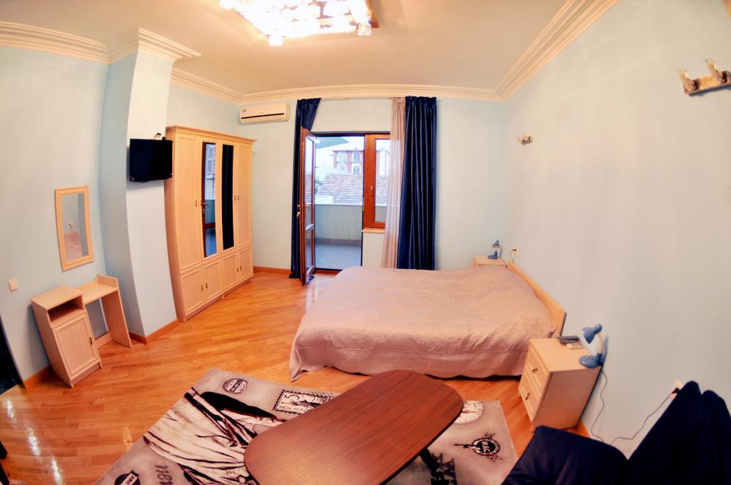טביליסי Hotel Relax מראה חיצוני תמונה