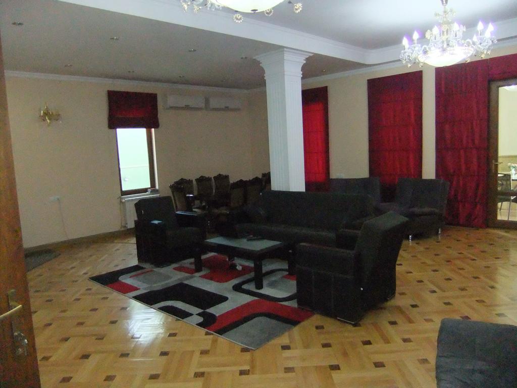טביליסי Hotel Relax מראה חיצוני תמונה